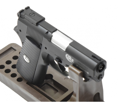 Пневматический пистолет Umarex Colt Defender